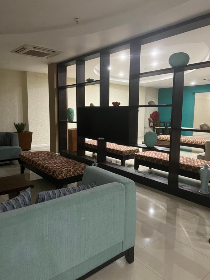 Bayfront Villa & Apartment Portmore Bagian luar foto