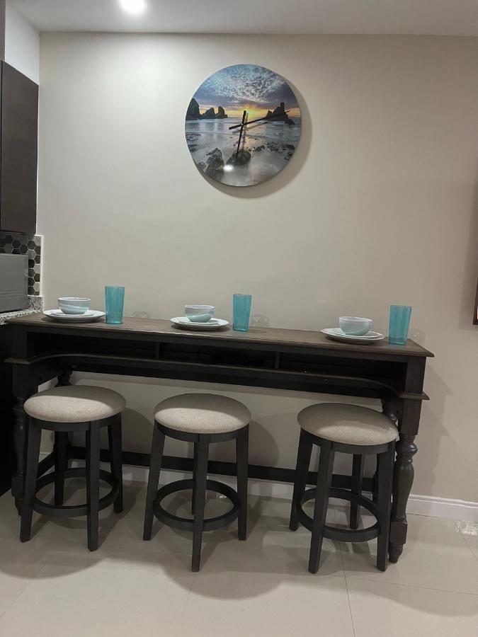 Bayfront Villa & Apartment Portmore Bagian luar foto