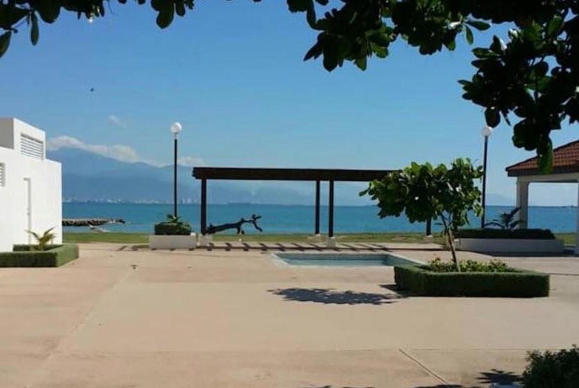 Bayfront Villa & Apartment Portmore Bagian luar foto
