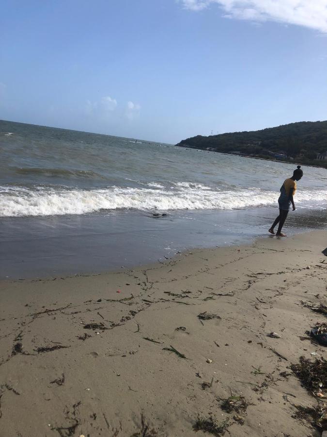 Bayfront Villa & Apartment Portmore Bagian luar foto