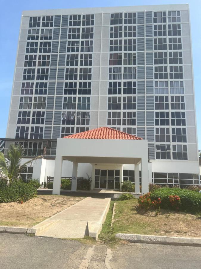 Bayfront Villa & Apartment Portmore Bagian luar foto