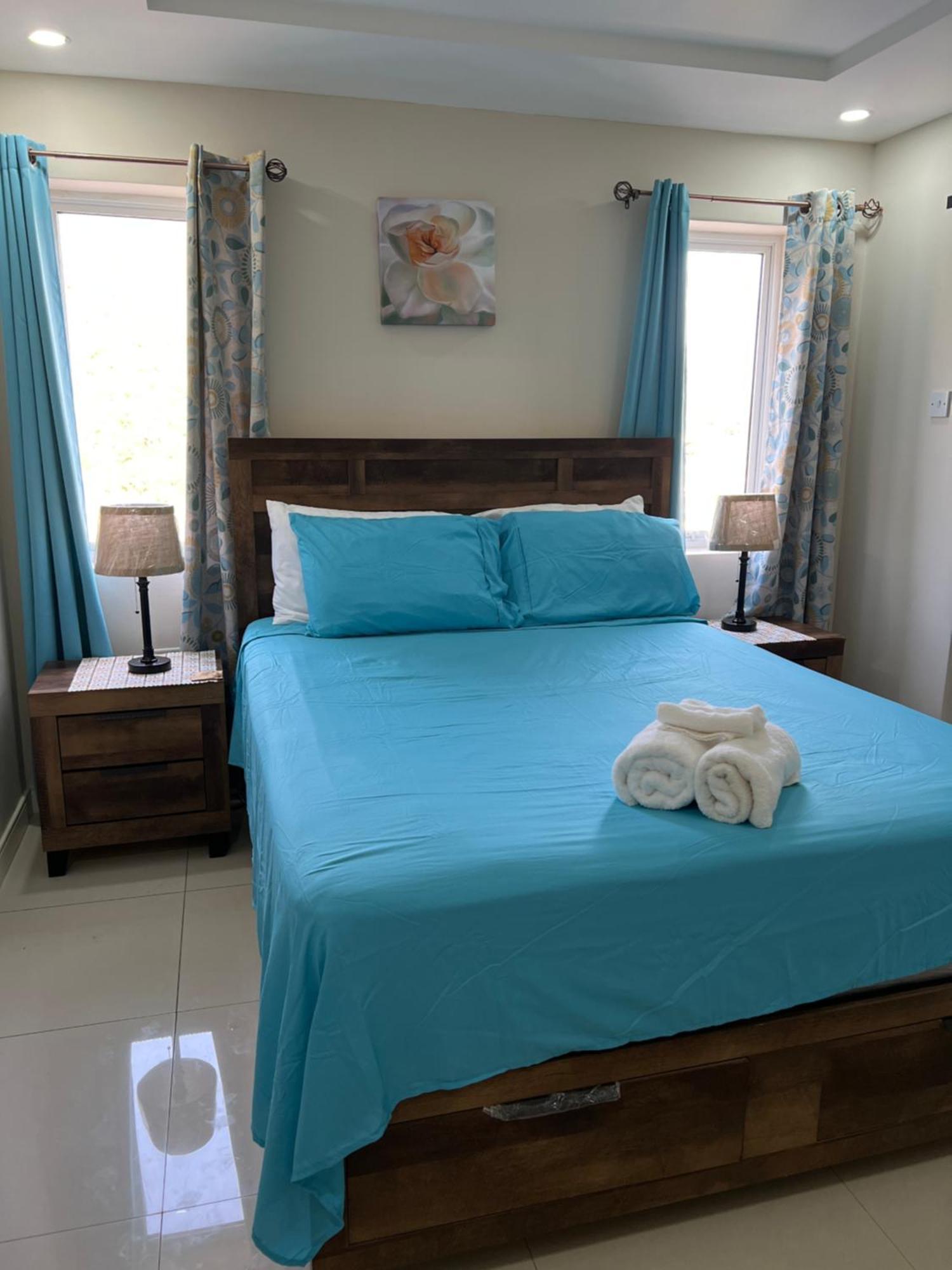 Bayfront Villa & Apartment Portmore Bagian luar foto